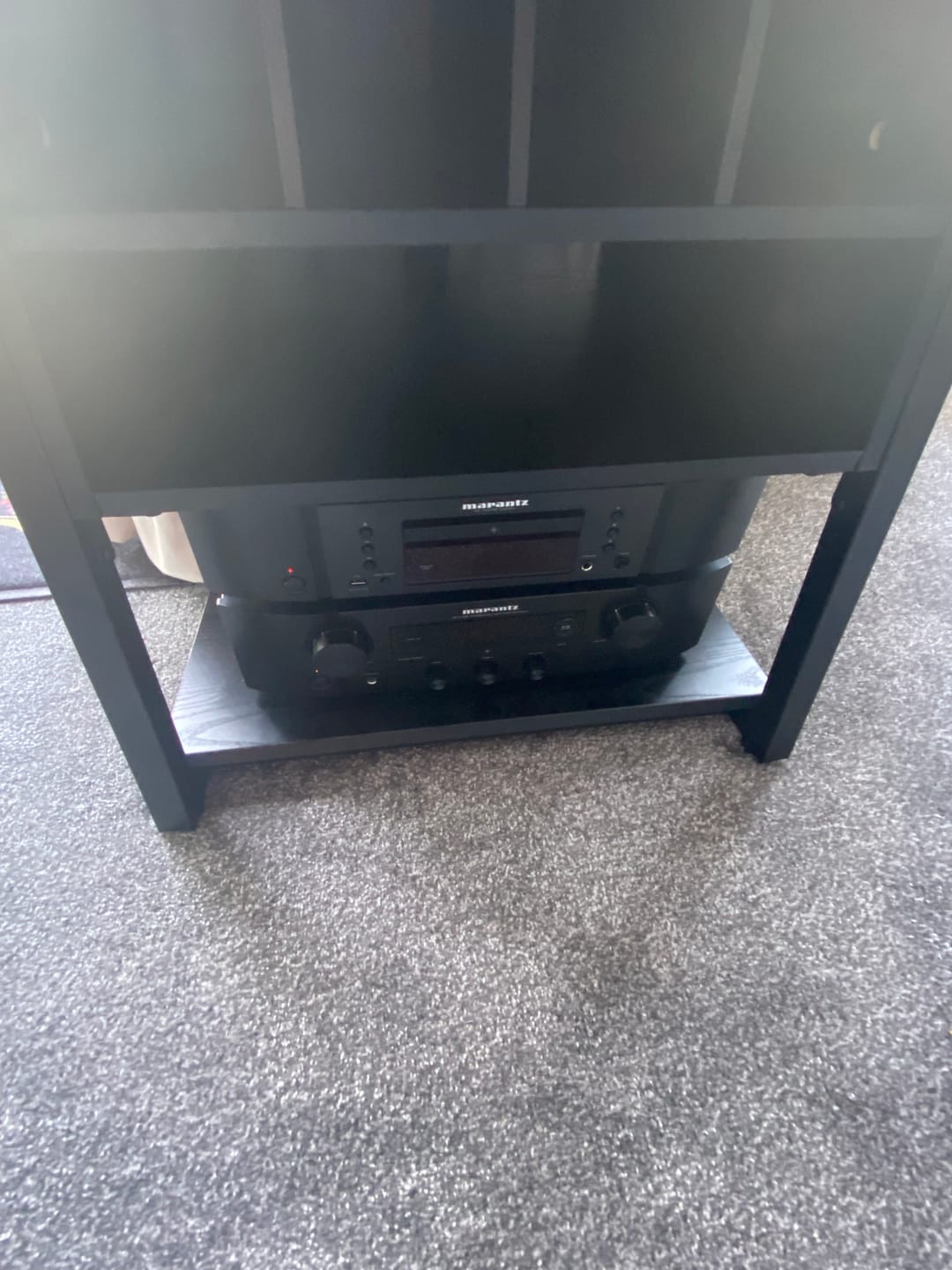 Customer photo review of Eiffel RS05 Record Player Stand