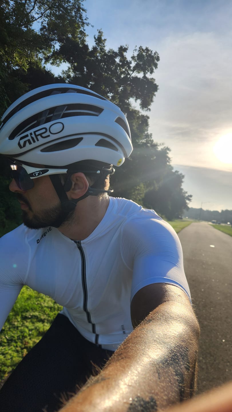 Customer photo review of VIVIDNESS JERSEY - WHITE