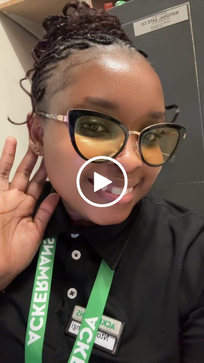 Customer video review of Mini Era Logo Studs