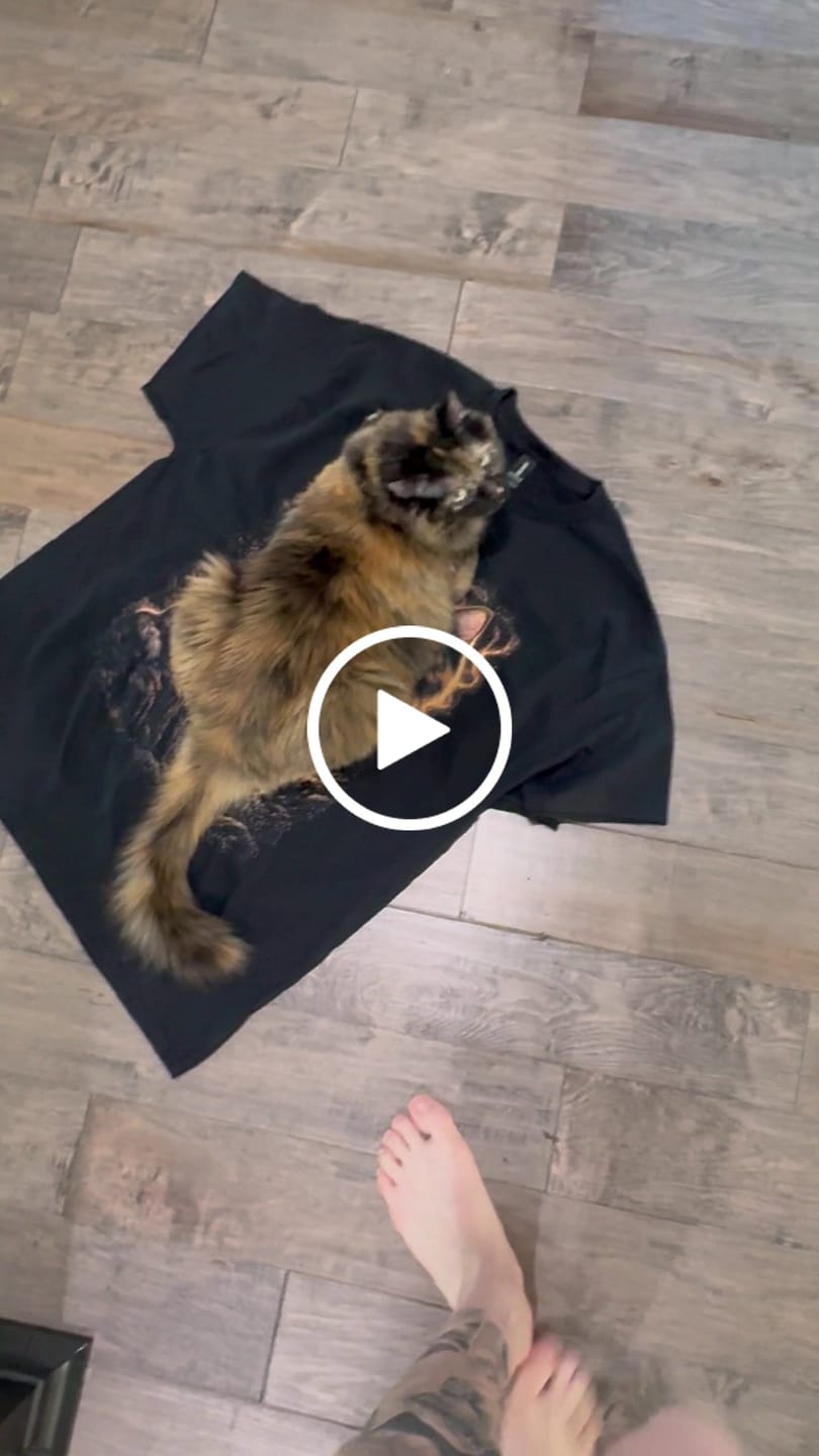 Customer video review of Pet Art | Custom T-shirt