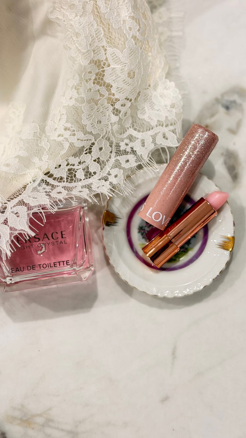 Customer photo review of Velvet Renew Lip Balm