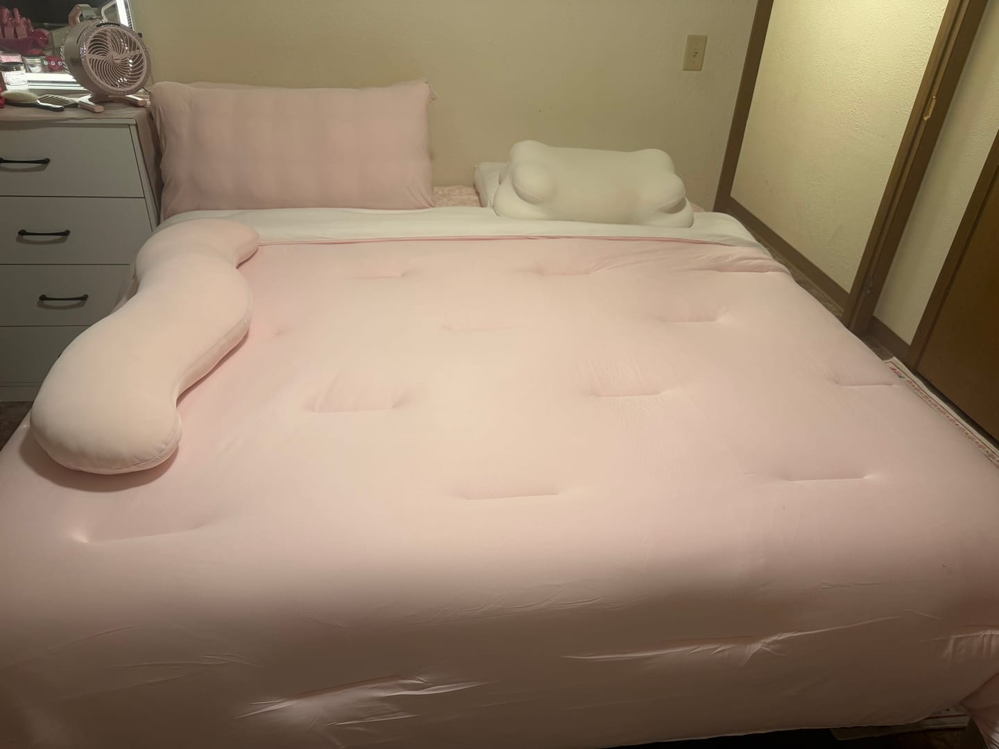 Customer photo review of MarshMellow Comforter