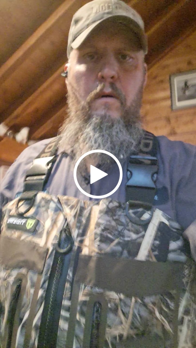Customer video review of DeepWade Waterfowl Waders | Breathable Bootfoot Front Zip Chest Waders for Duck Hunting | Waterproof Camo Hunting Bib Overalls for Men