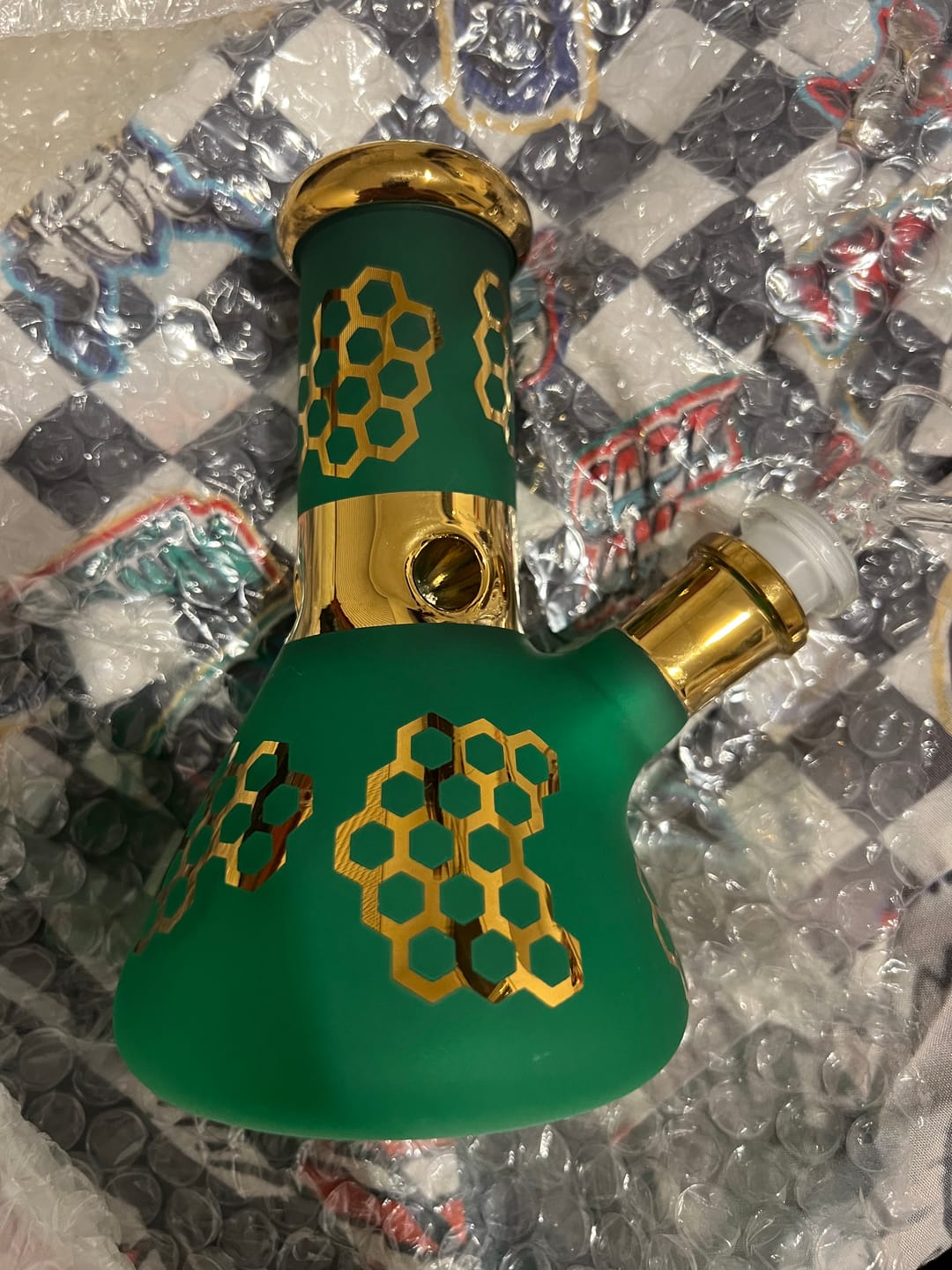 Customer photo review of Electroplated Patterns Frosted Mini Beaker Shape Waterpipe 14cm