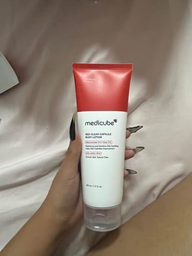 Customer photo review of Red Clear Capsule Body Lotion
