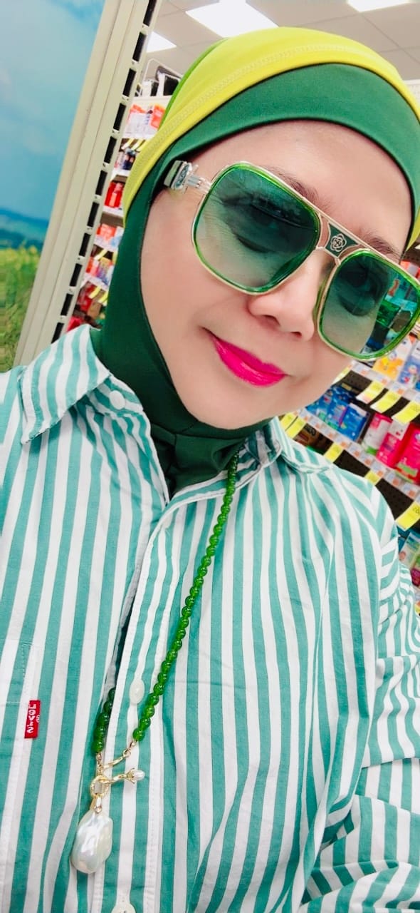 Customer photo review of CATHI - Green Jasper & Baroque Pearl Necklace