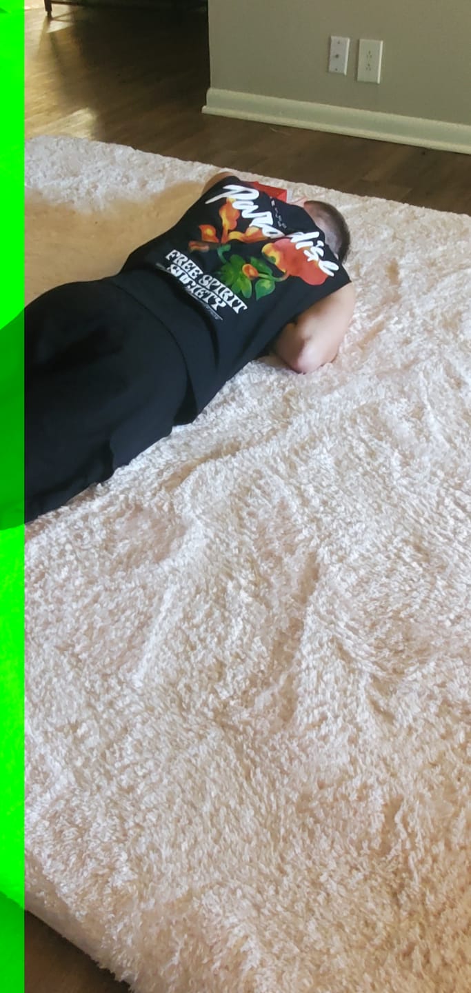 Customer photo review of Shaggy Relax Mat - 1.4" Thick Foam Base