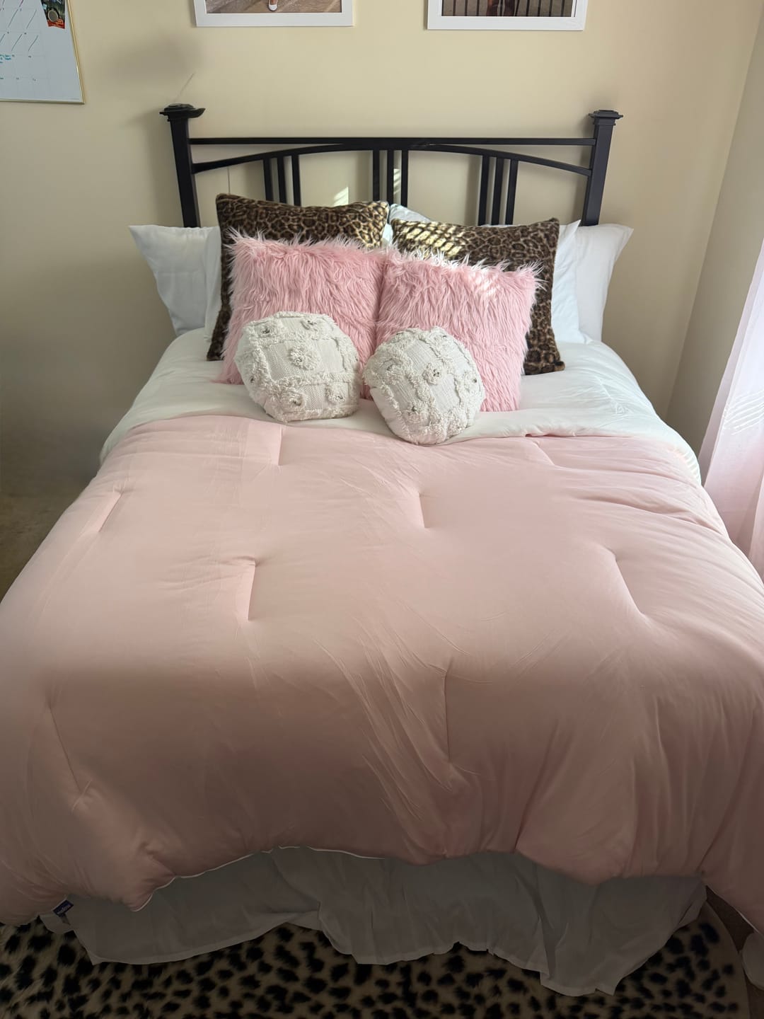 Customer photo review of MarshMellow Comforter