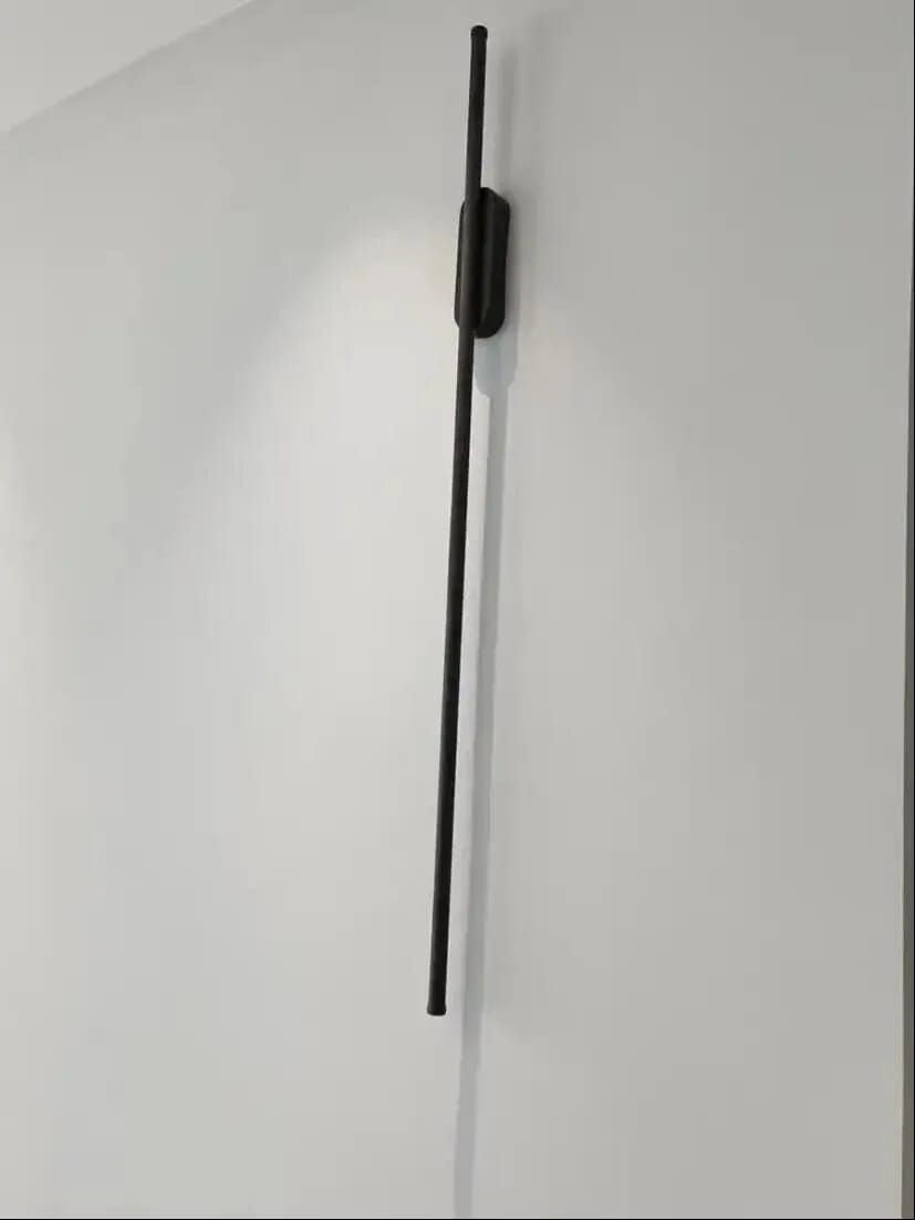 Customer photo review of Black Wall Light for Living Room, Slim Oval, 100 cm Tall