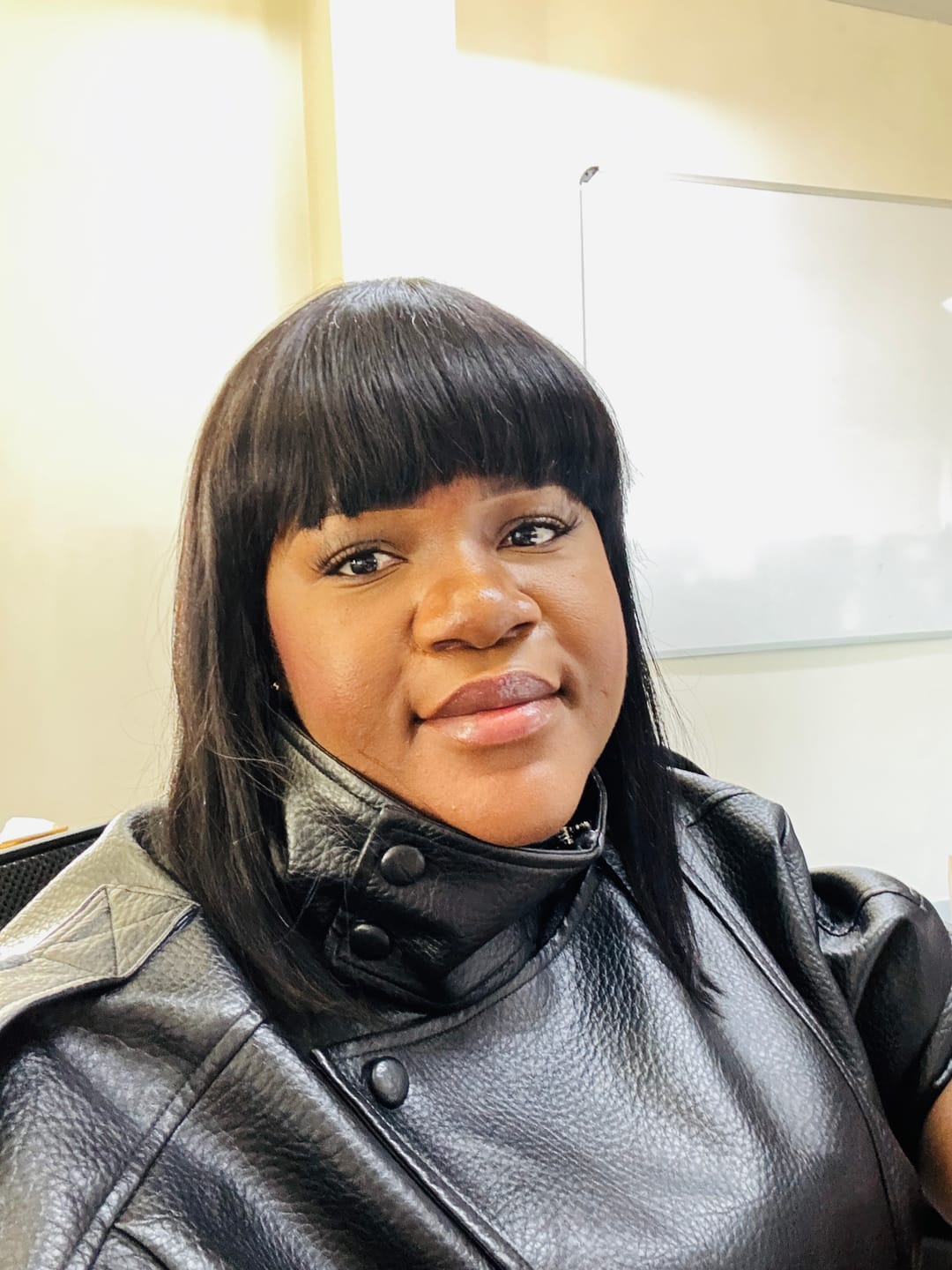 Customer photo review of Combo: 13a Nala Bob 10” + 12a Peruvian Fringe Bob 10”
