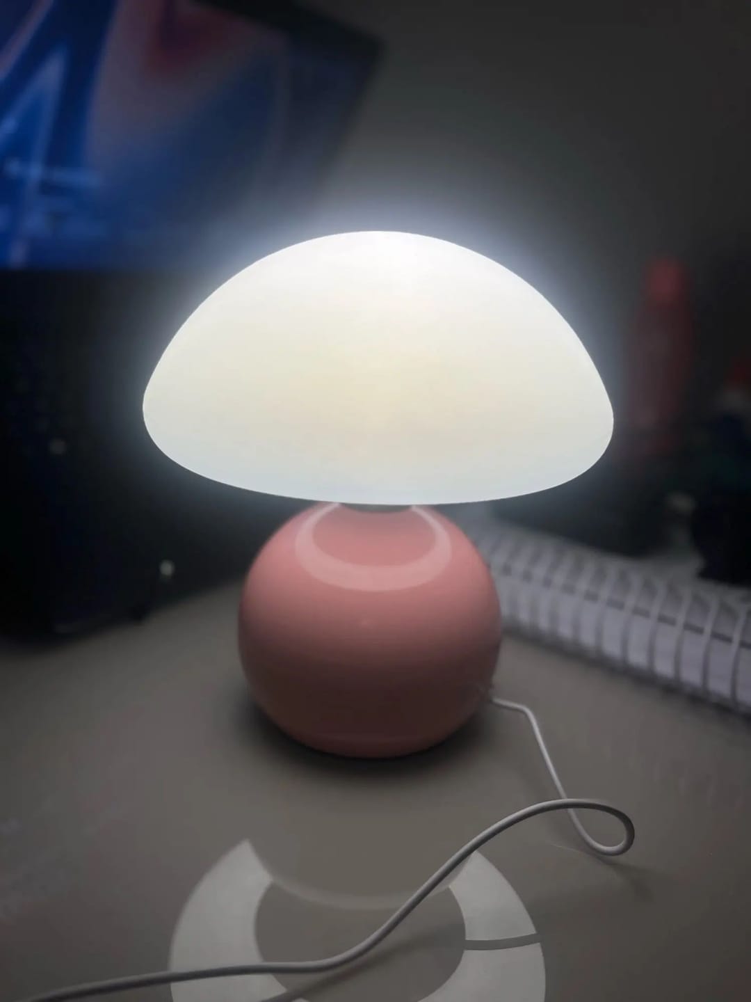 Customer photo review of Luminária de Mesa Cogumelo Minimalista Design Moderno