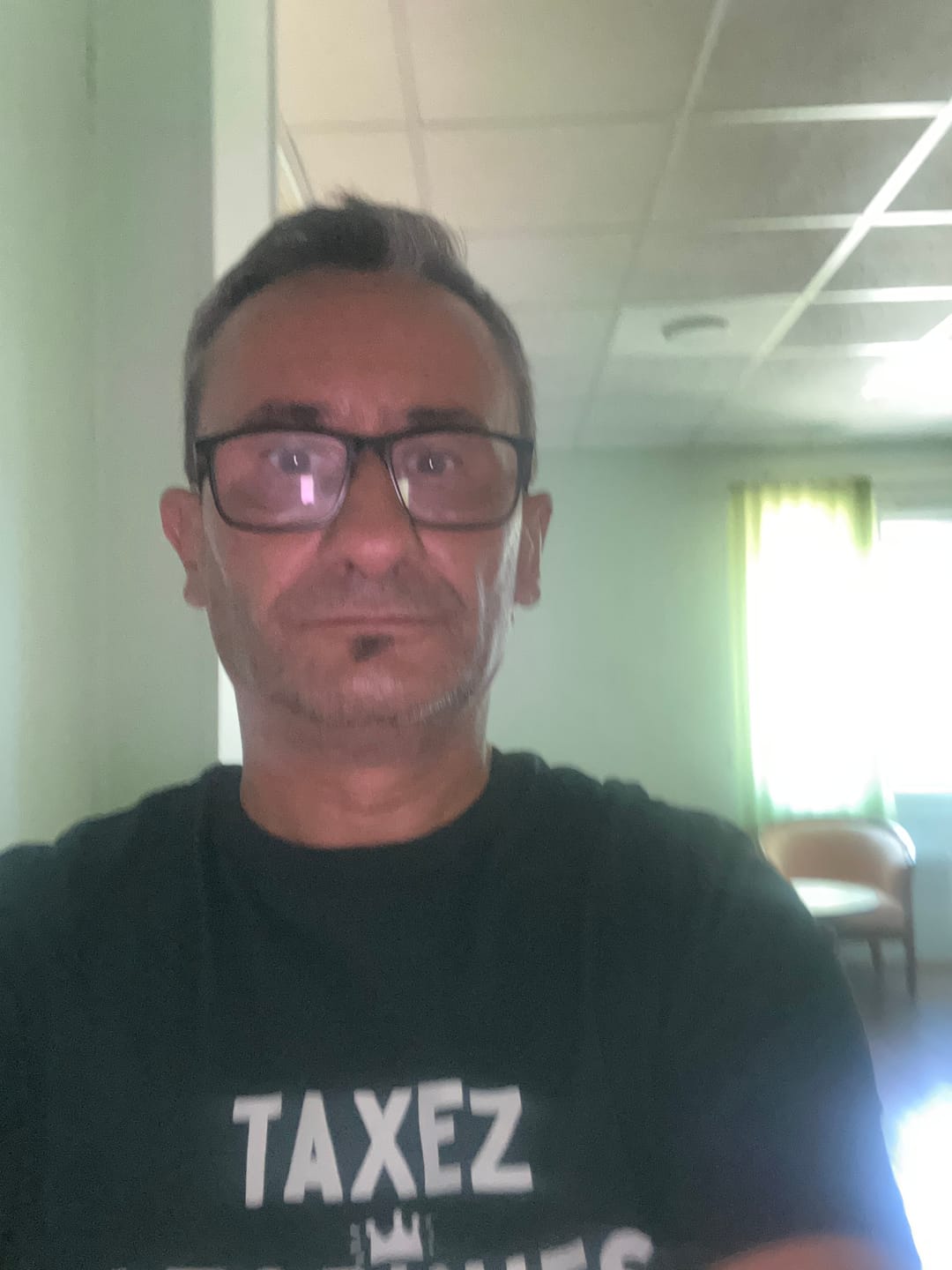 Customer photo review of T-shirt Unisexe 100% Coton Bio Taxez les riches (B)