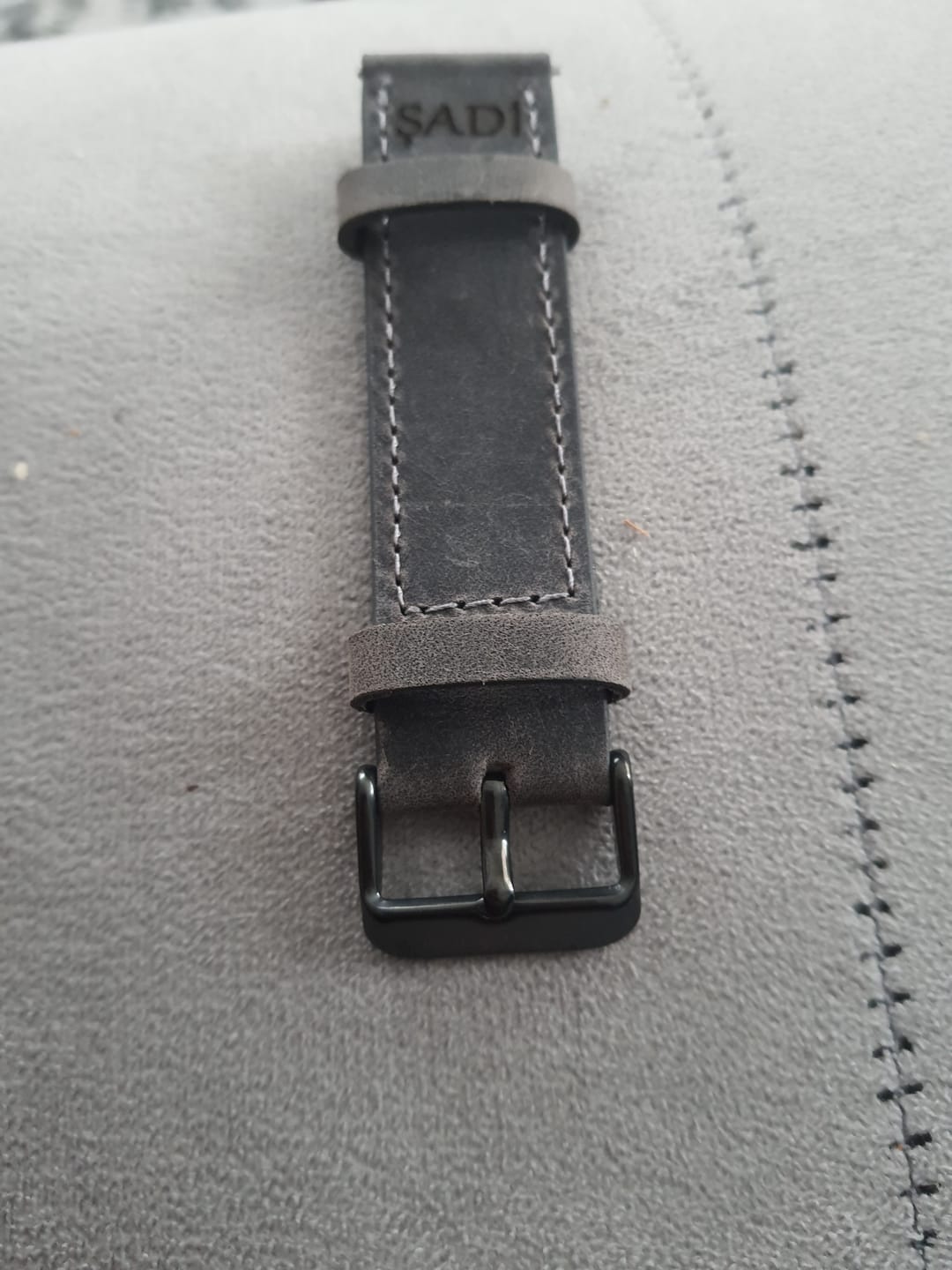 Customer photo review of Samsung Watch  Deri Kordon Gri - Crazy