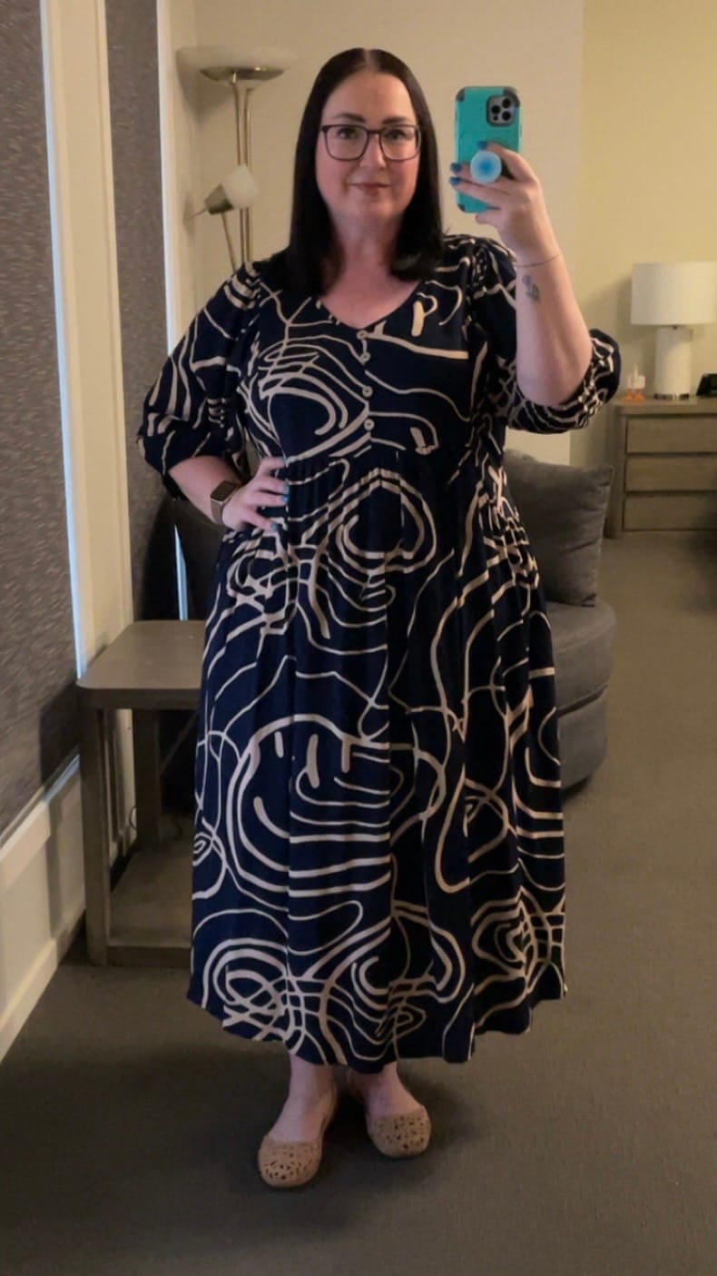 Customer photo review of Isimay Midi Dress in Navy