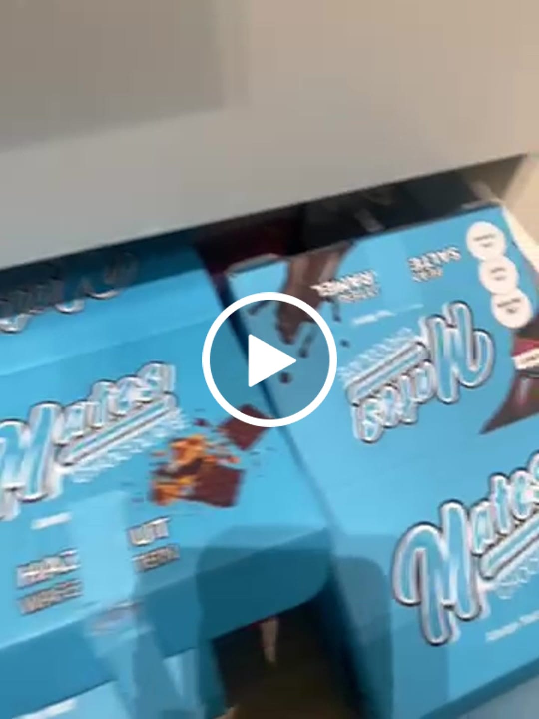 Customer video review of Mates Bisco Bar (50g*6pcs)