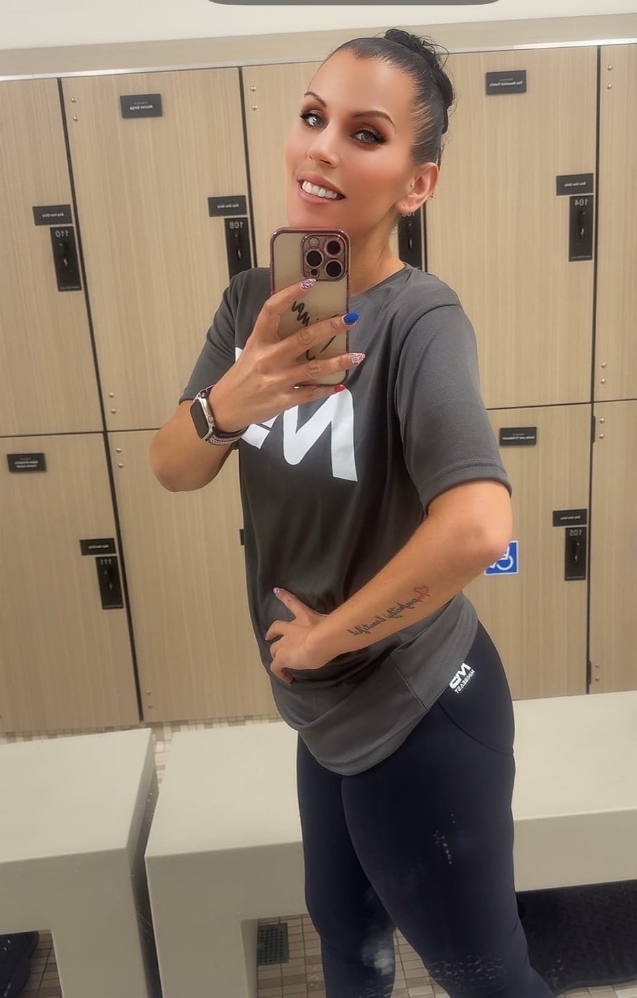 Customer photo review of OG Leggings