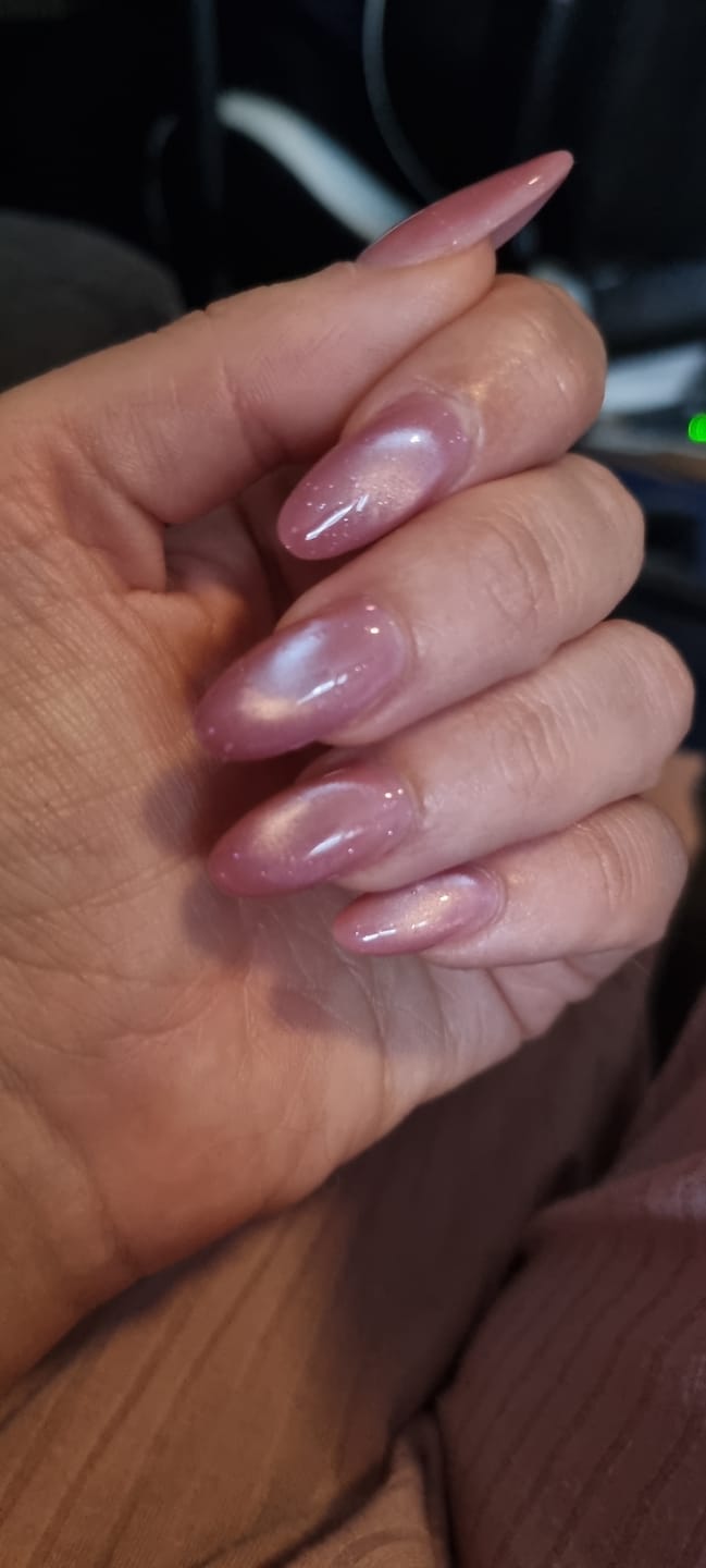 Customer photo review of F Gel Lovely Collection – 9 Magnetic Colors + 2 Magnets
