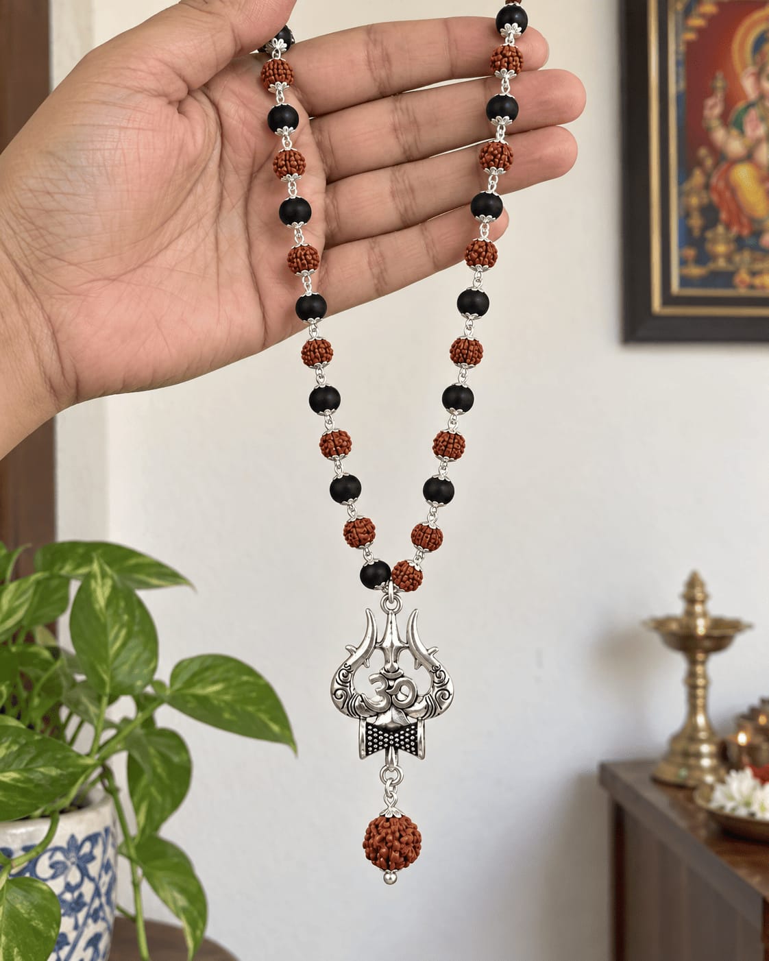 Customer photo review of Divya Karungali Rudraksha Trishul Mala