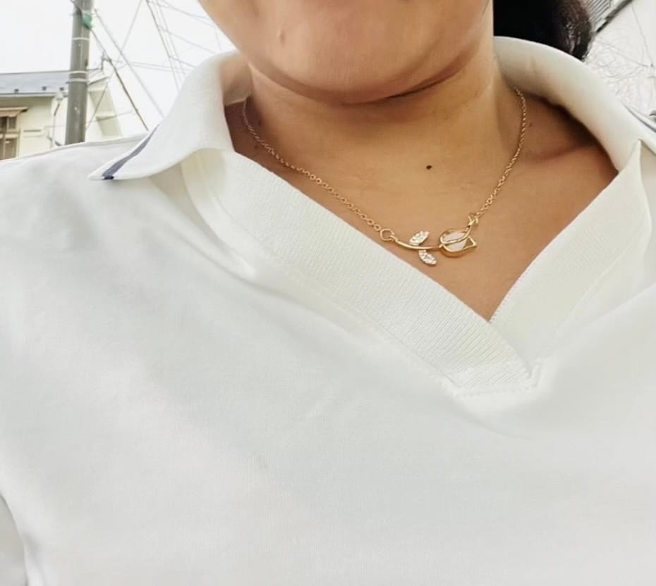 Customer photo review of Tulia Necklace