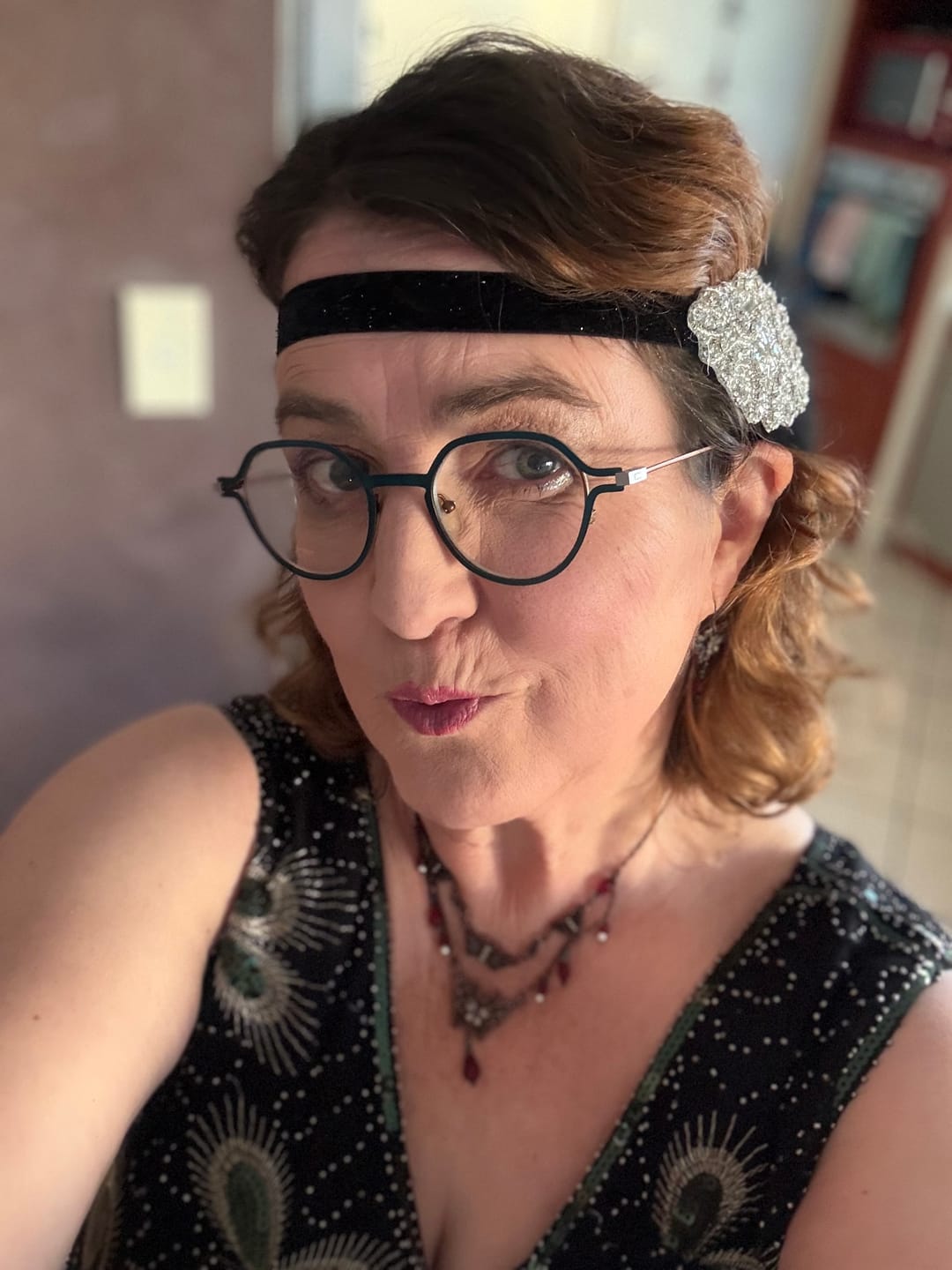 Customer photo review of 1920s Black & Silver Deco Flapper Headband