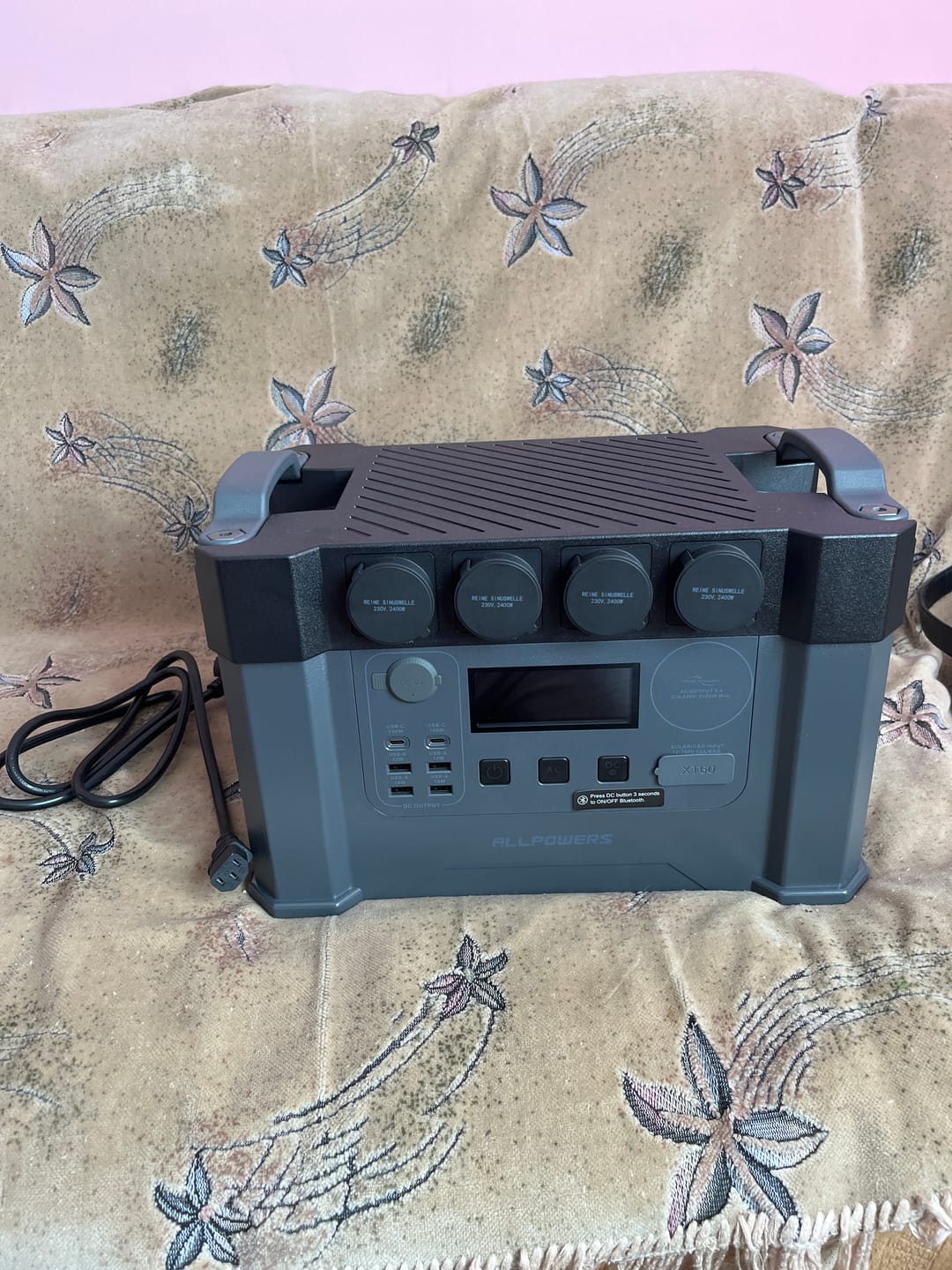 Customer photo review of ALLPOWERS S2000 Pro Portable Power Station 2400W 1451Wh