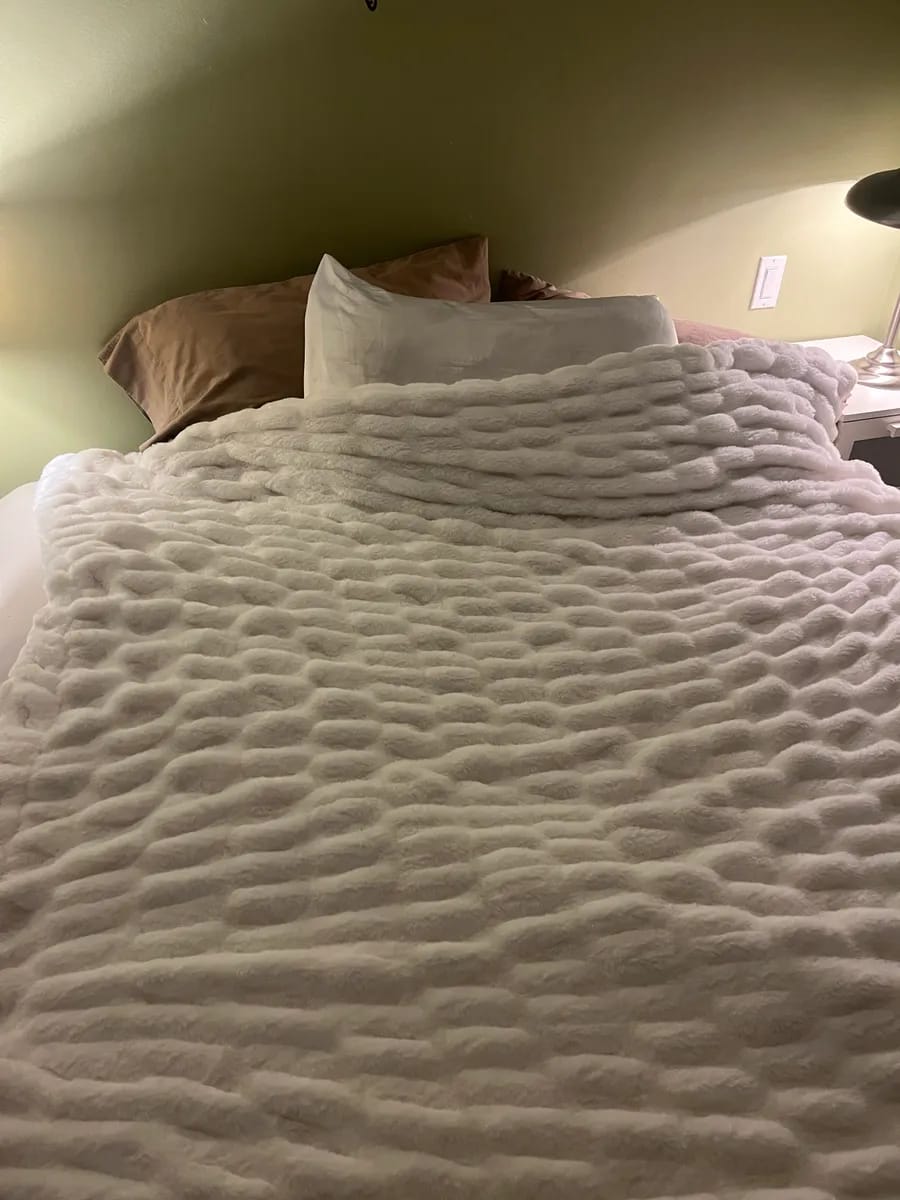 Customer photo review of Dreamer Blanket | Super Soft