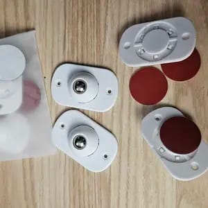 Customer photo review of Ruote Autoadesive Mini 360° Rotazione Silenziose e Resistenti