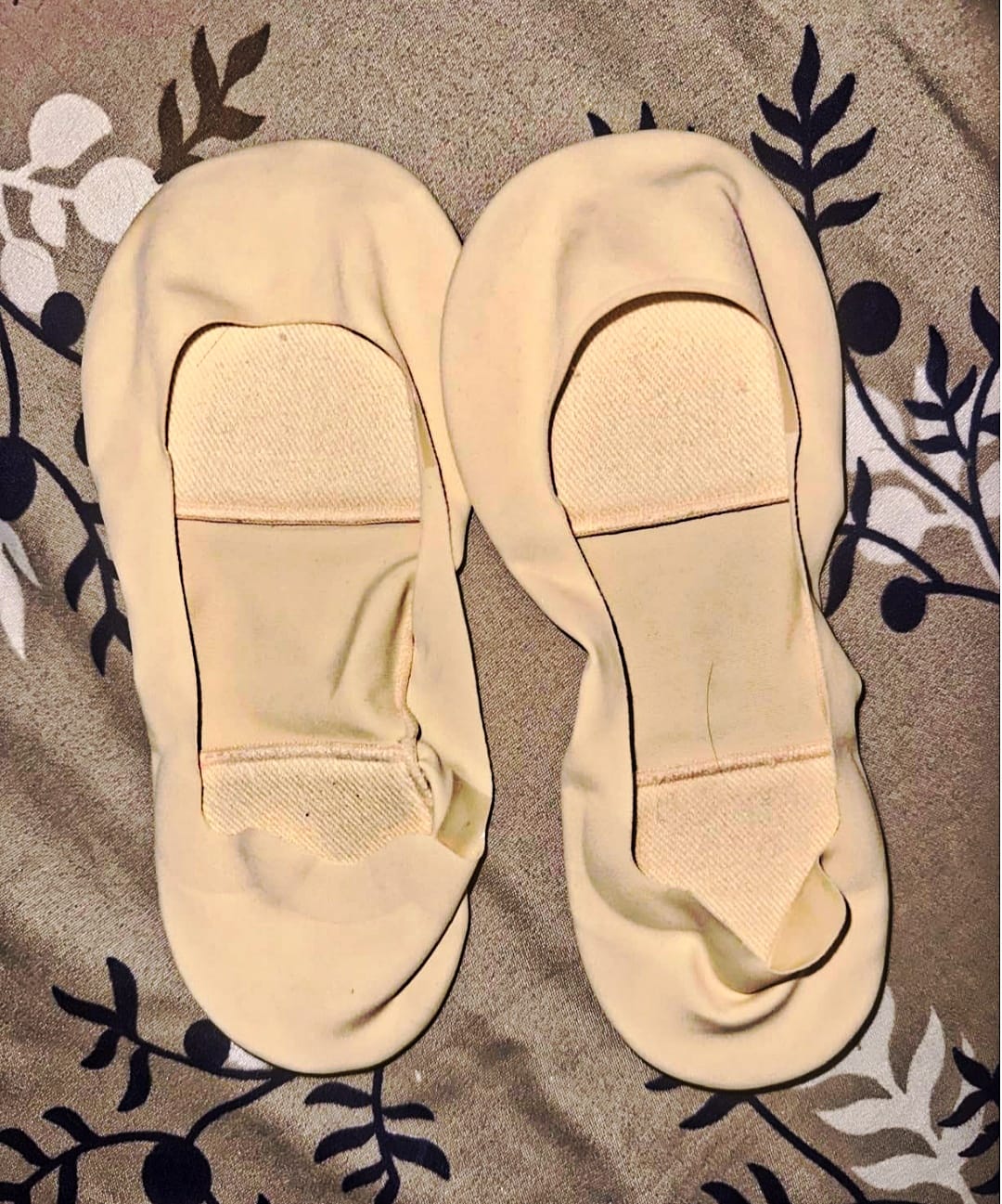 Customer photo review of Velmora™ Yastıklamalı Konfor Çorabı
