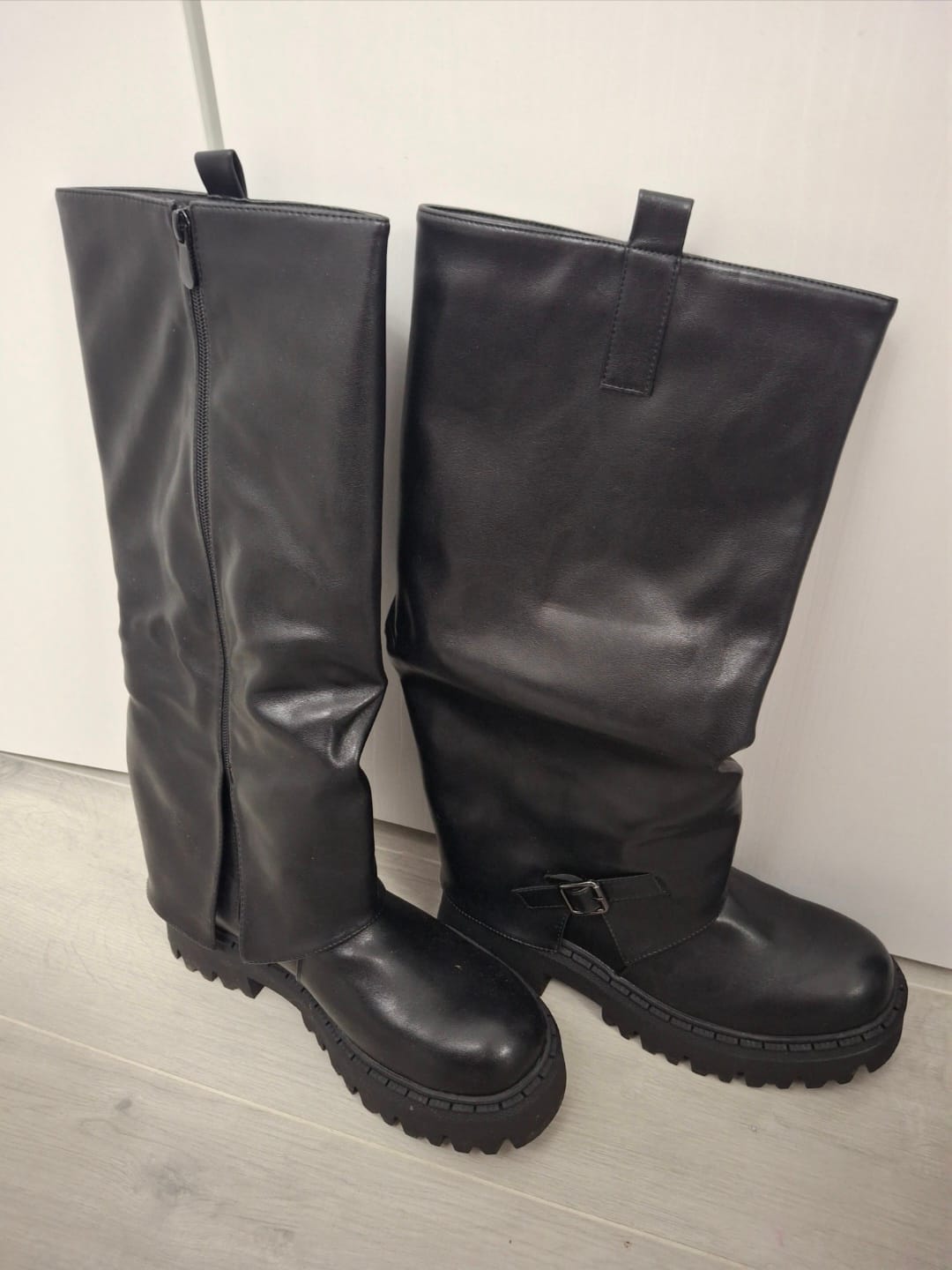 Customer photo review of Boots