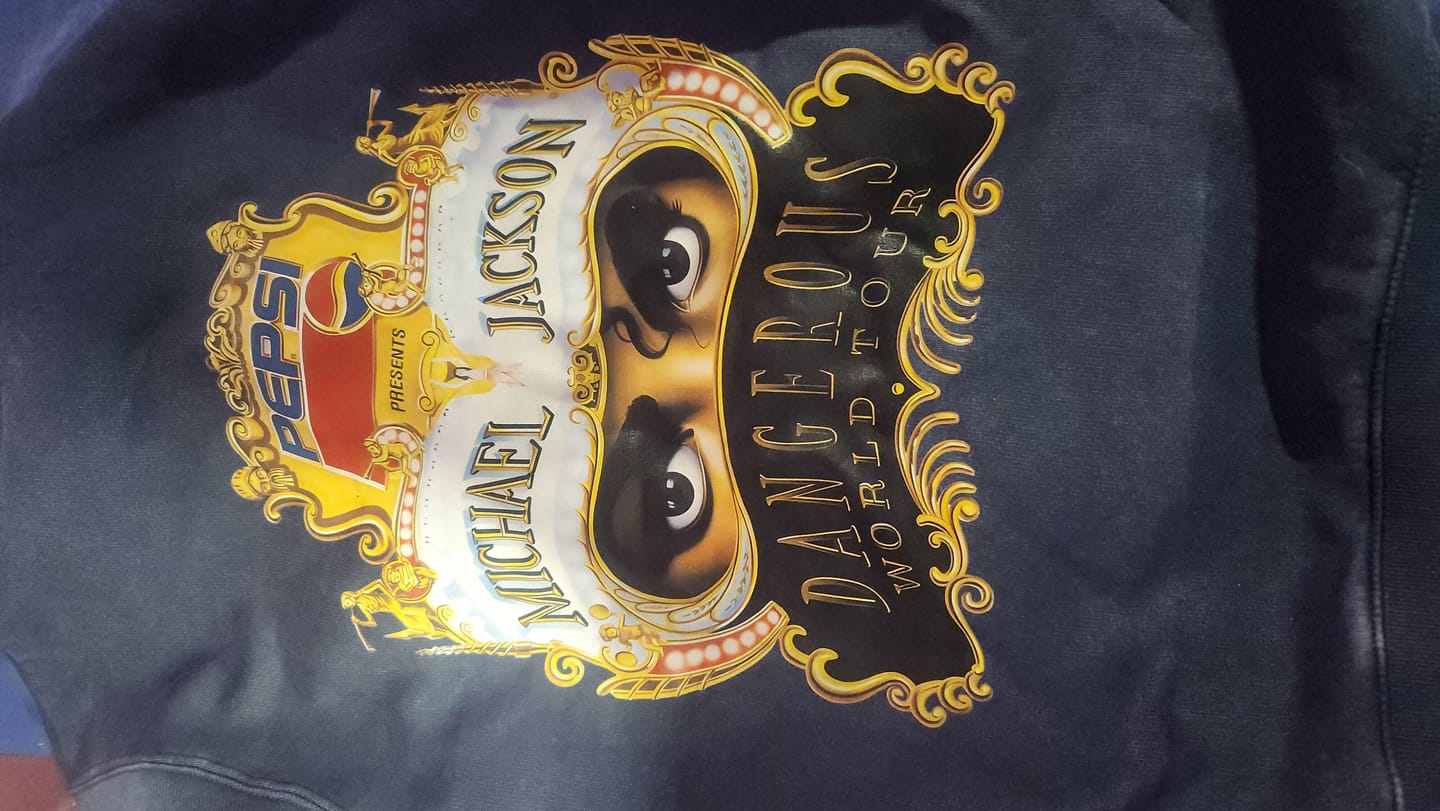 Customer photo review of Hoodie Acid Wash Dangerous World Tour | Michael Jackson