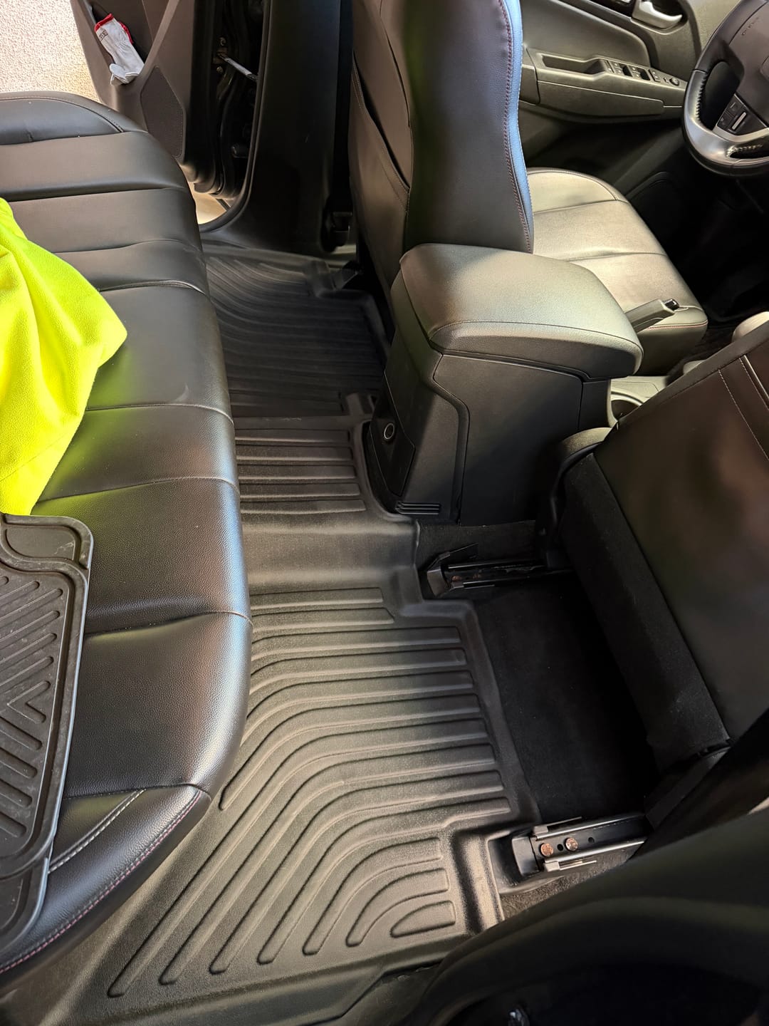 Customer photo review of Pisos Calce Perfecto Chevrolet Colorado 2018 al 2024