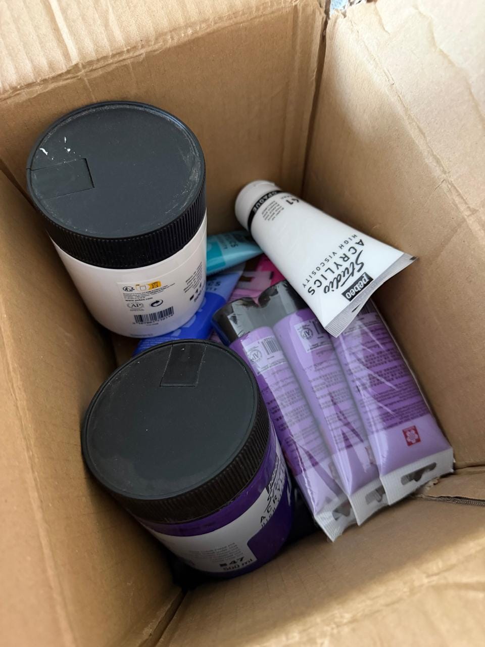 Customer photo review of Sakura Acrylic Color - Pintura Acrílica en Tubo 75 ml