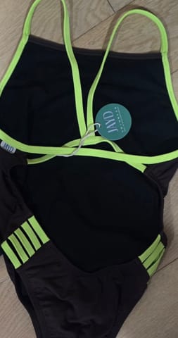 Customer photo review of LENNOX ONE PIECE - Cacao|Kiwi