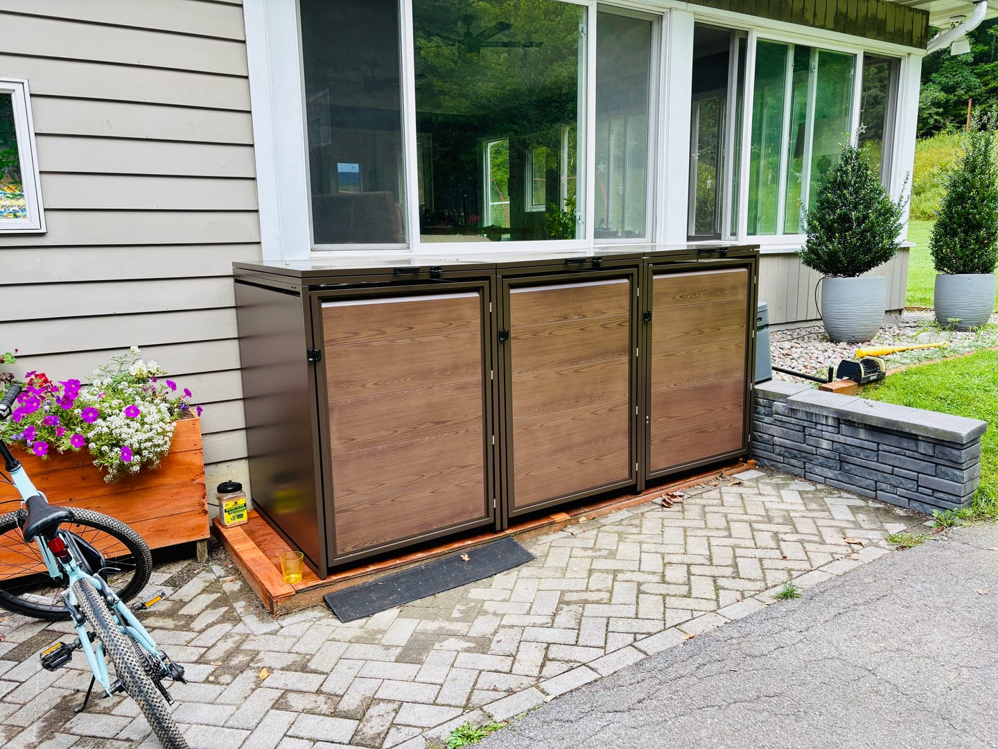 Customer photo review of MisterBin® Garbage Bin Enclosure