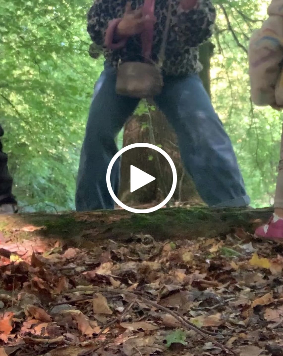Customer video review of Stretch Barrel Jeans WOW mit seitlichen Details