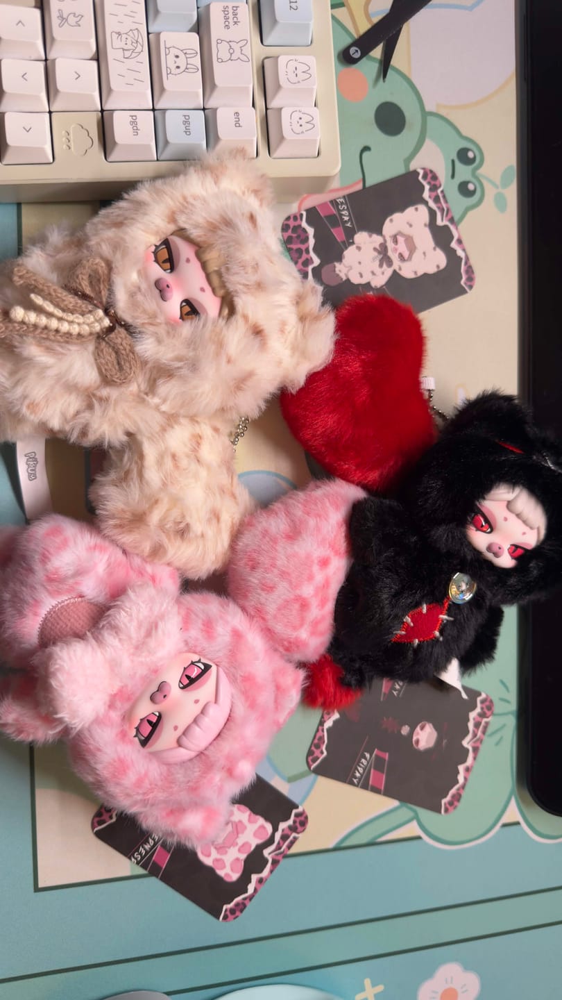 Customer photo review of Piku The Week Series Plush Pendant Blind Box
