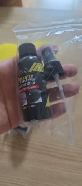 Customer photo review of Renovador de plásticos negros