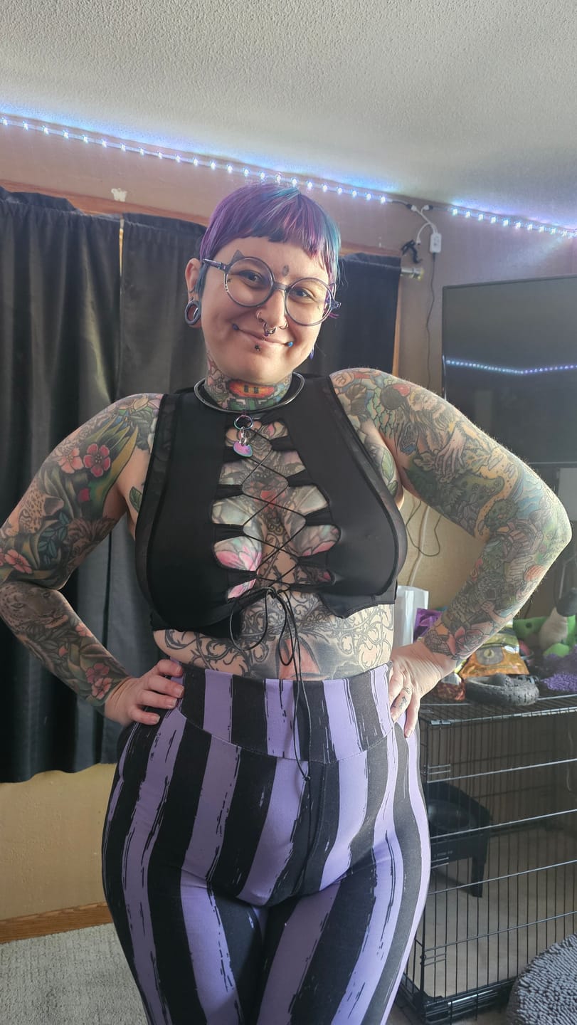 Customer photo review of ✨PRE ORDER✨Black Reverse Seam Top