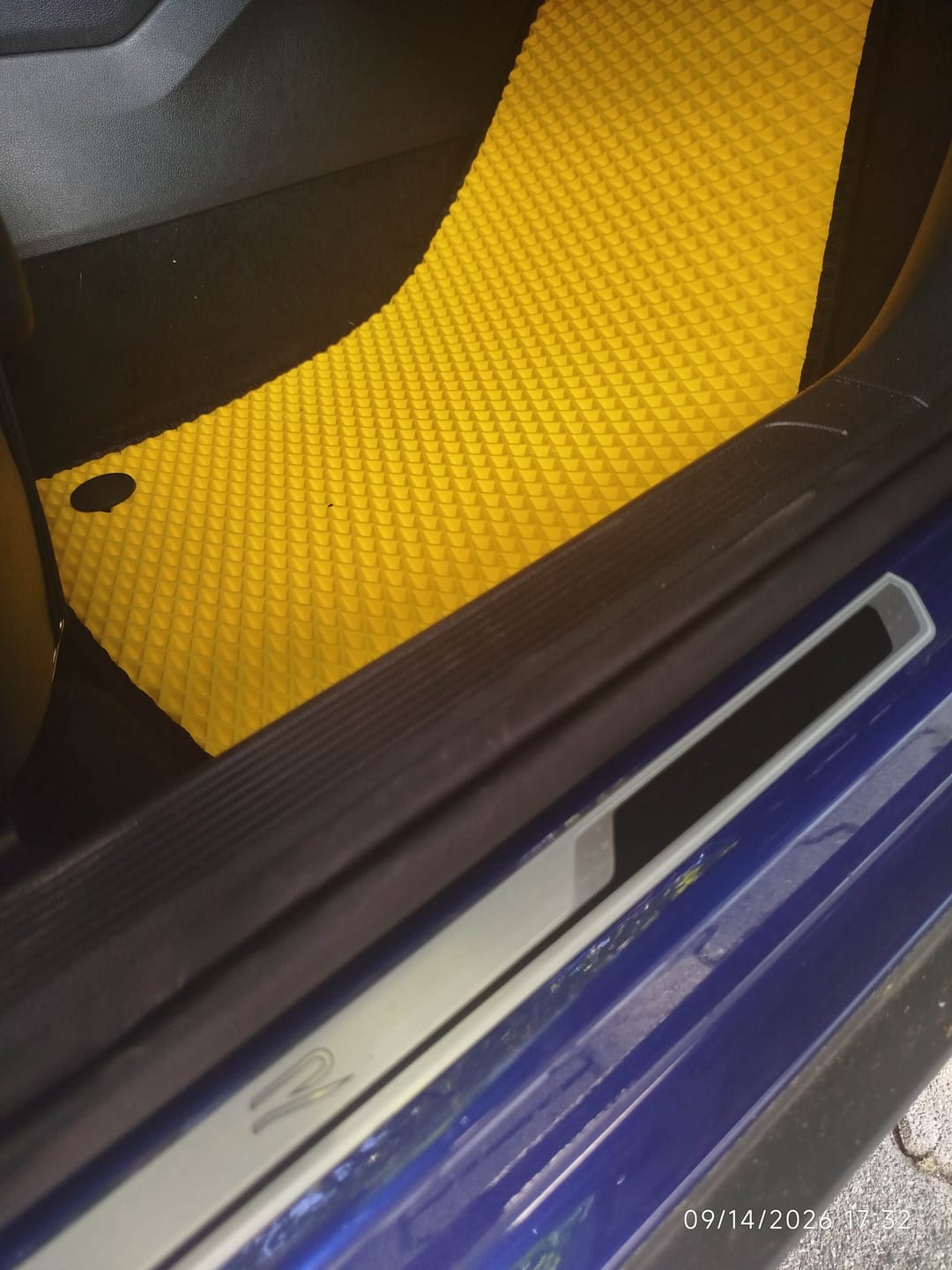 Customer photo review of Auto Fußmatten nach Maß - Komplettset