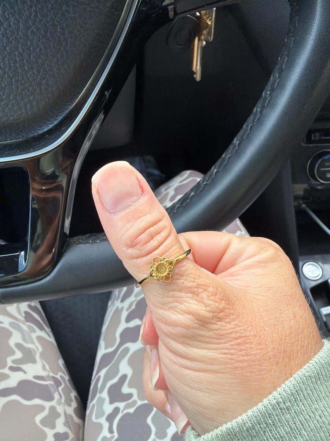 Customer photo review of Vintage Lotus Flower Opal Ring
