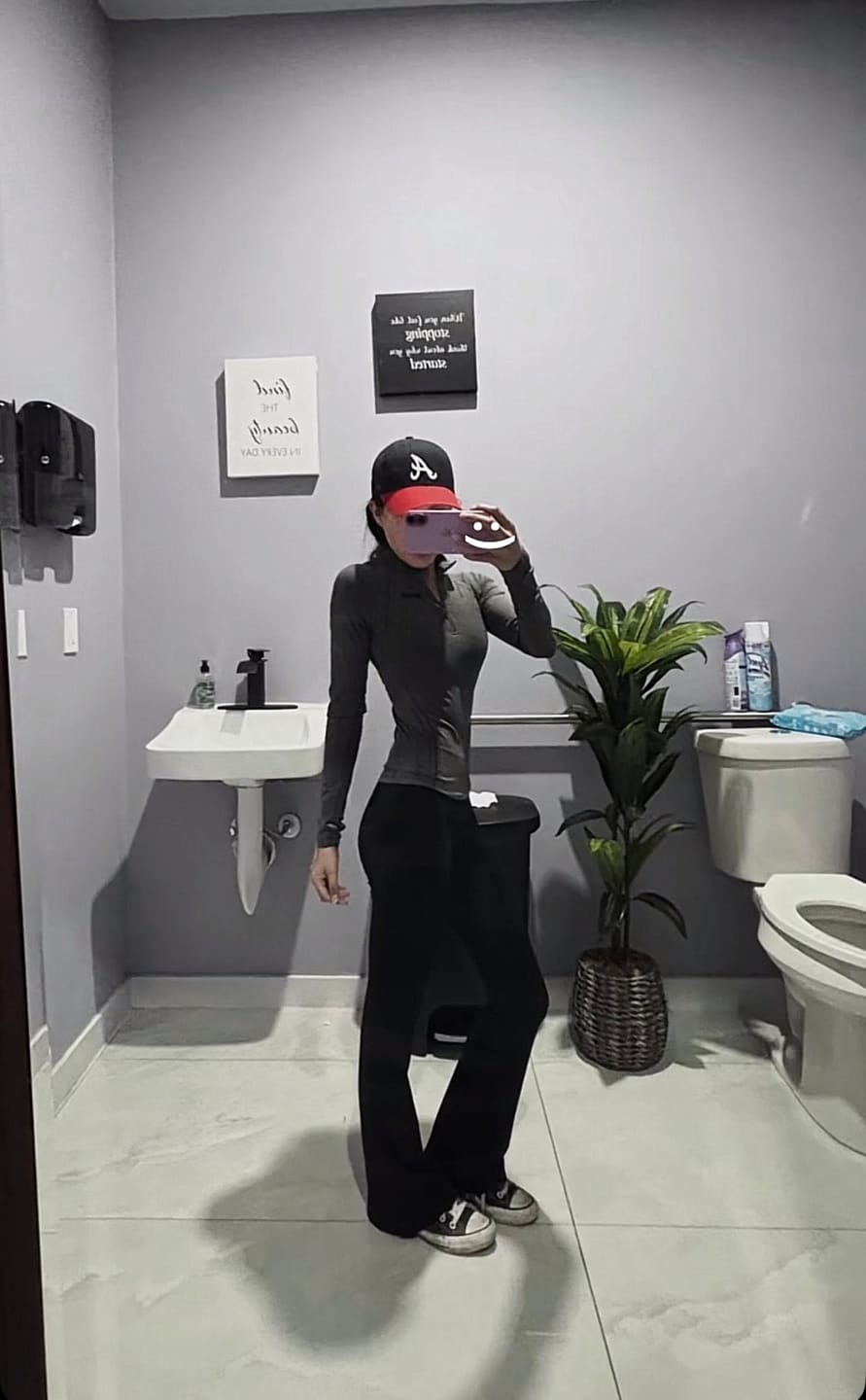 Customer photo review of W5197 Batman Seamless Pullover