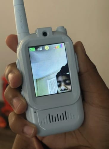Customer photo review of Walkie Talkie con cámara sin internet