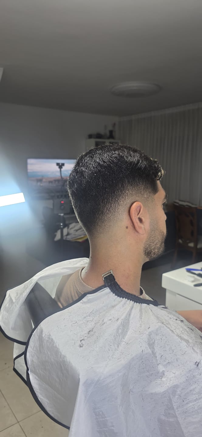 Customer photo review of Saber 2 Professional Hair Clipper לבן מכונת תספורת מקצועית סייבר 2
