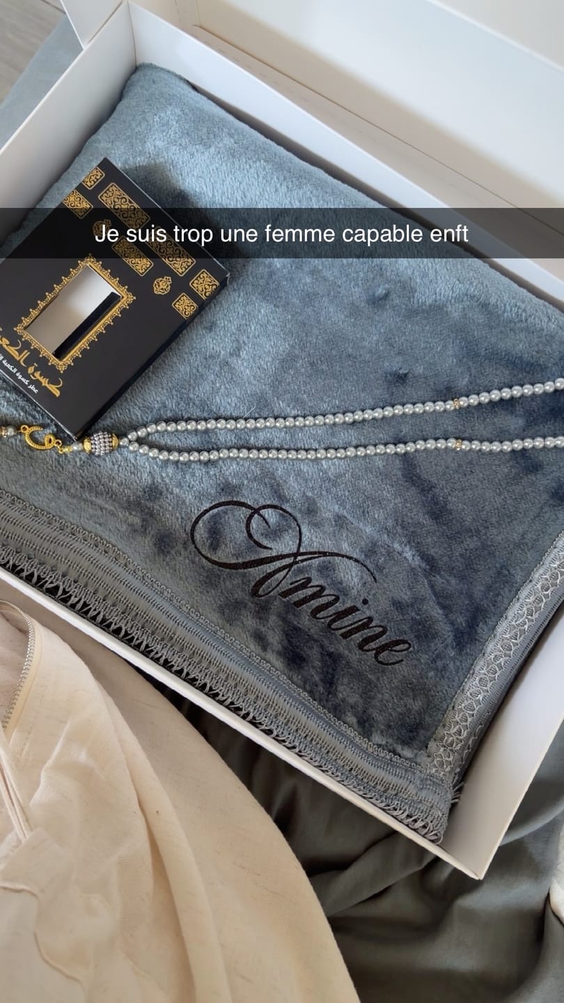 Customer photo review of Box tapis de prière uni gris