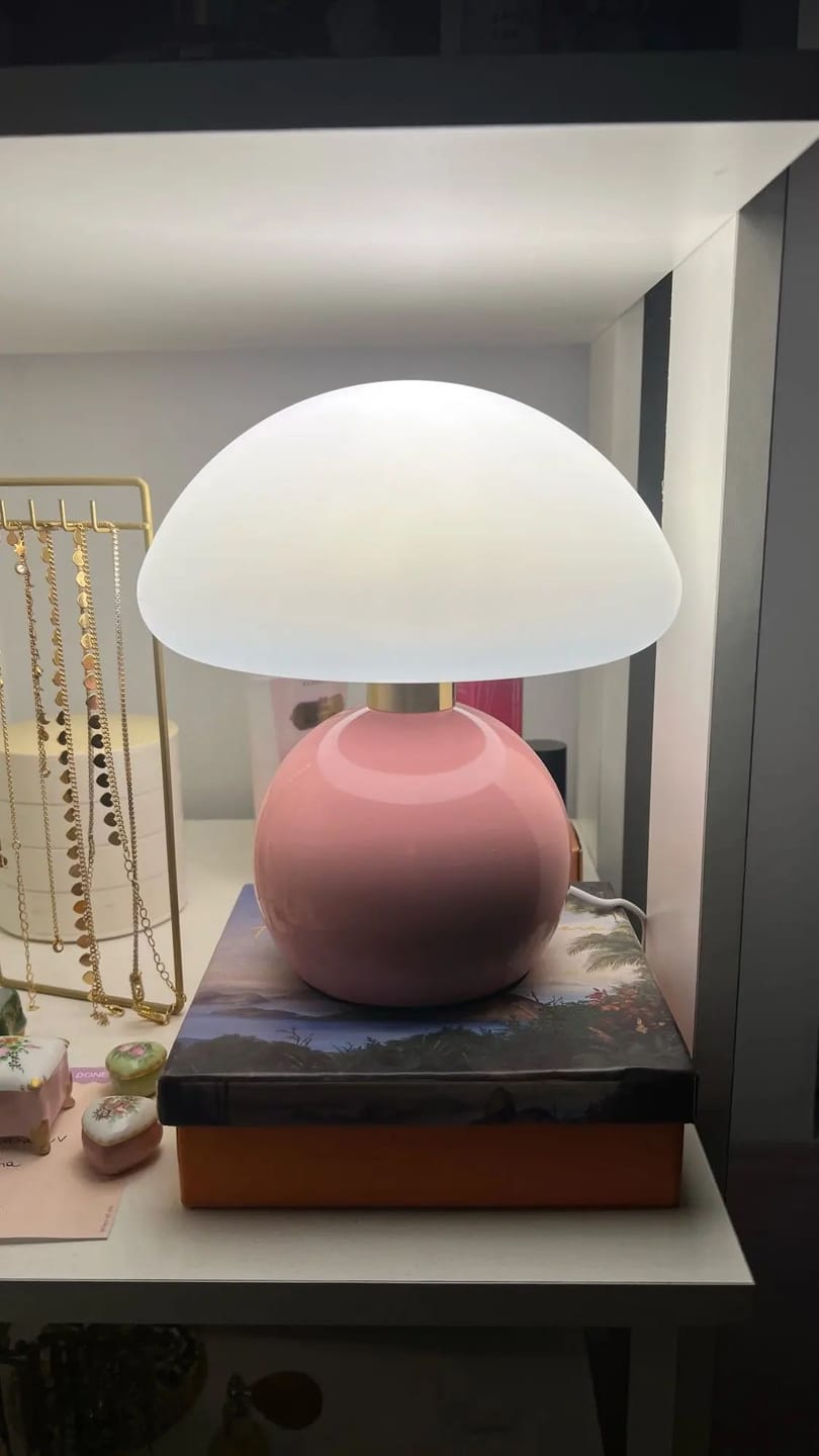 Customer photo review of Luminária de Mesa Cogumelo Minimalista Design Moderno