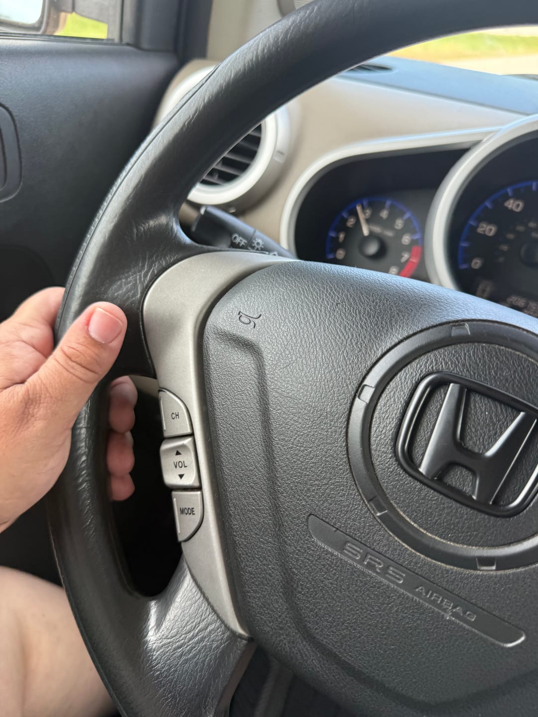 Customer photo review of Black Steering Wheel Emblem Cover
