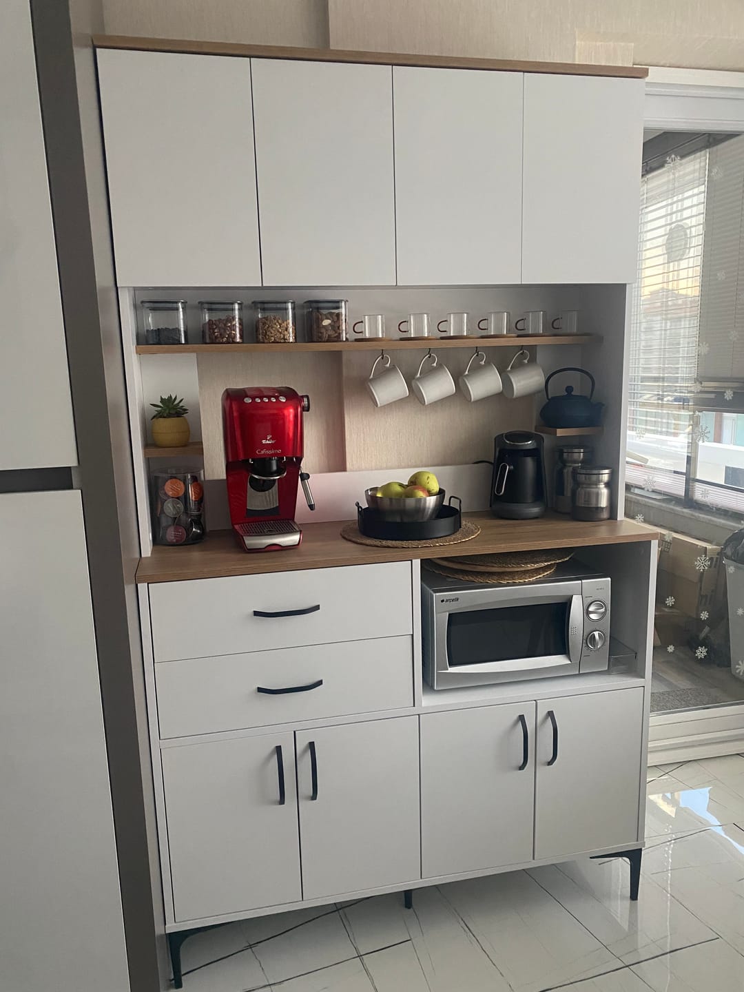 Customer photo review of Rani JE179 Çok Amaçlı Dolap 8 Kapaklı 2 Çekmeceli Kiler Mutfak Dolabı Beyaz - Sepet Ceviz
