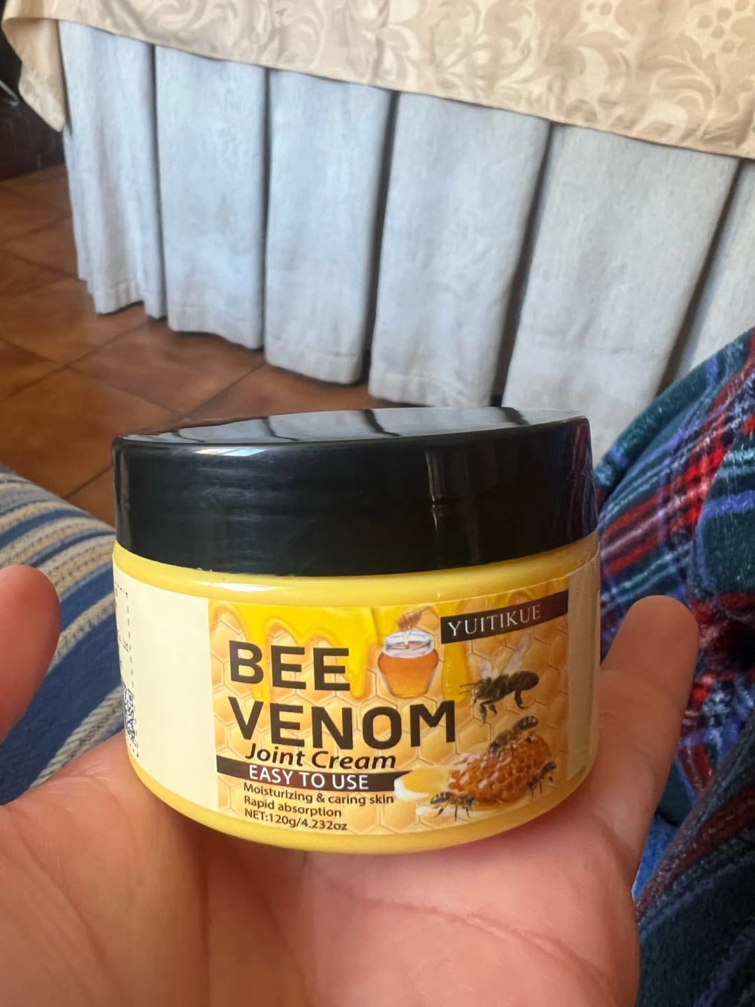 Customer photo review of BeeVita Joint Comfort Cream for Knees, Elbows & Shoulders