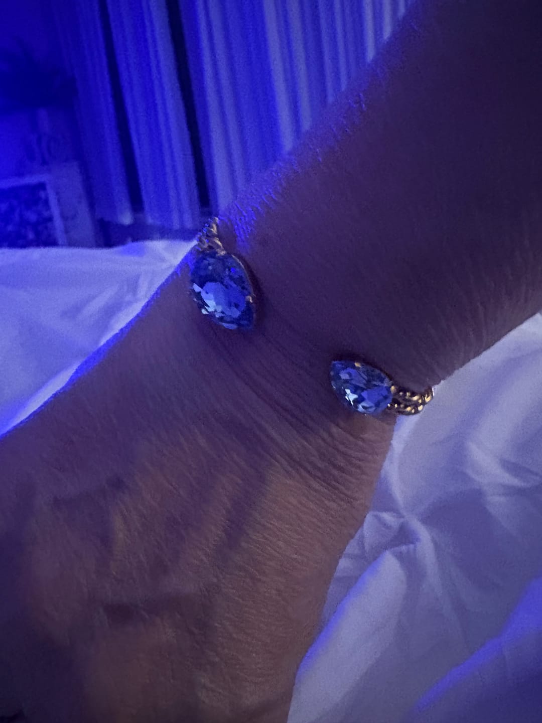 Customer photo review of Venti Drop Cuff Bracelet