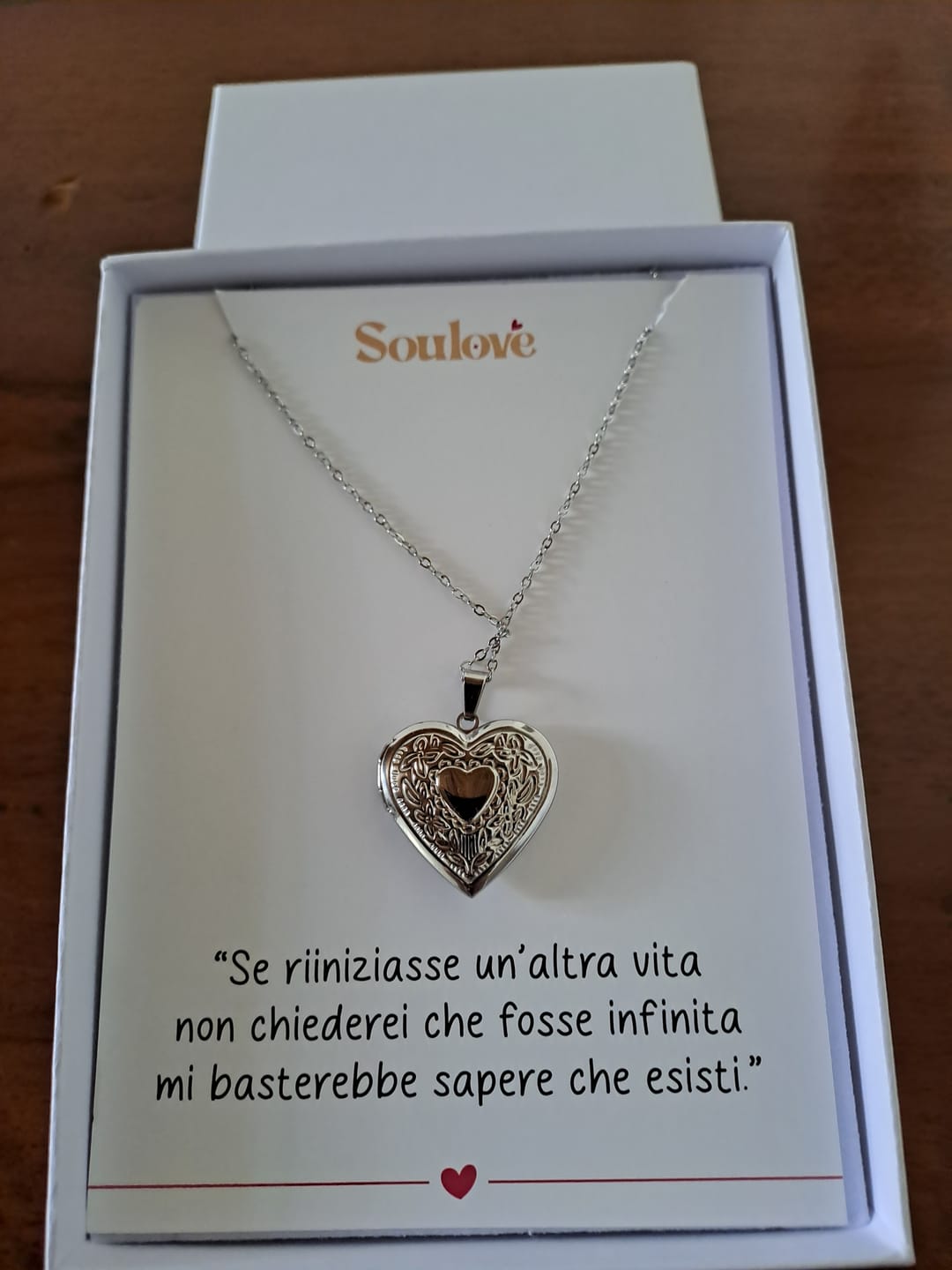 Customer photo review of Collana con Foto custodita nel Cuore e Dedica Personalizzata